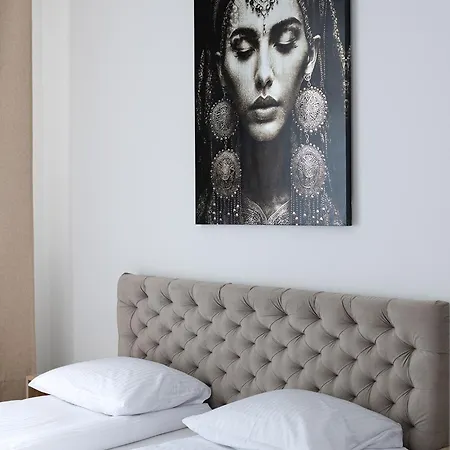 Rentplanet - Krochmalna Apartment Warsaw